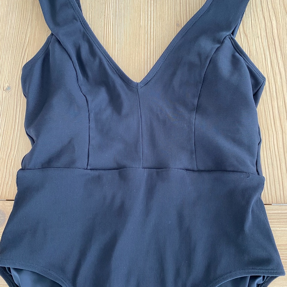 Chic Black Jantzen One-Piece Swimsuit size 16 - Picture 2 of 4